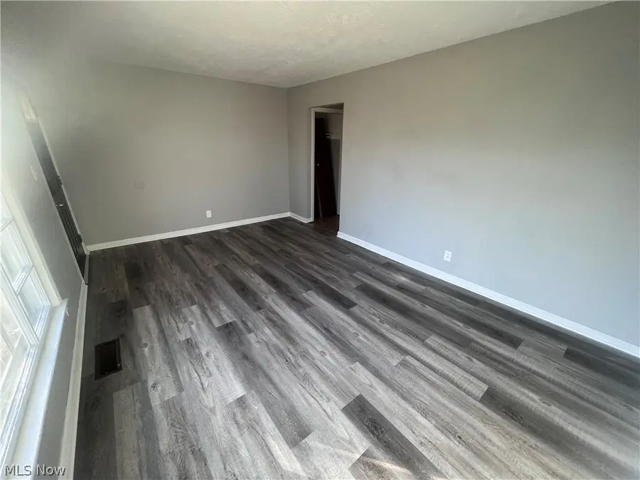 12218 Brooklawn Avenue, Cleveland, OH 44111 - #3