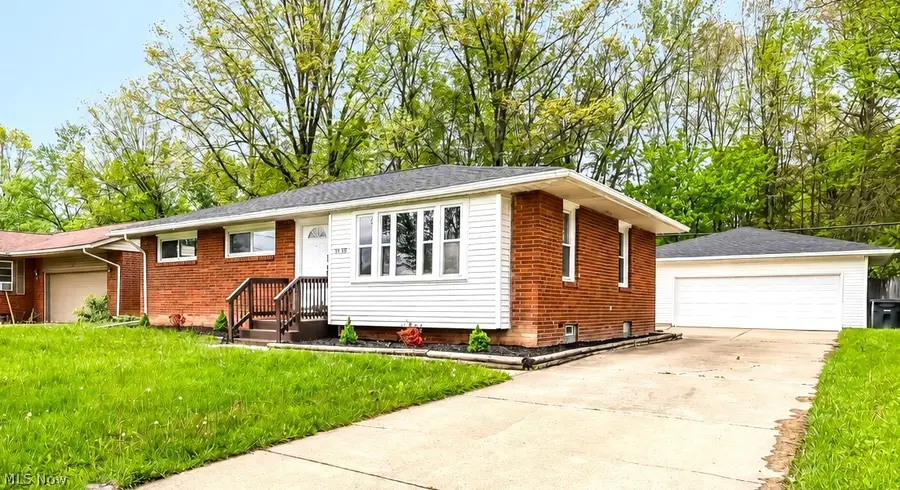 3138 Starlite Nw Drive, Warren, OH 44485 - #2