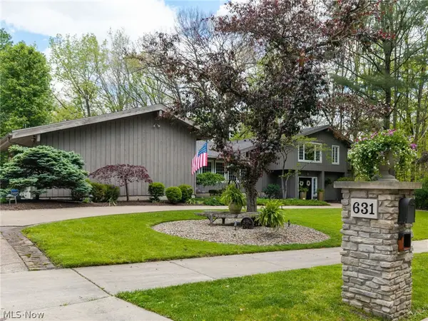 631 Rocky Hollow Drive, Akron, OH 44313