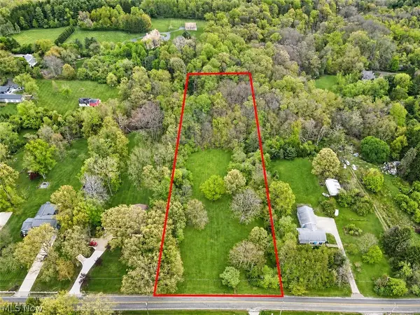 1123 N Hametown Road, Akron, OH 44333