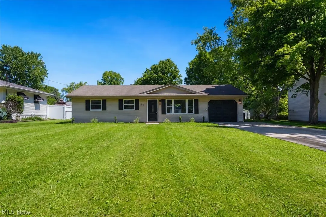 4542 Plumbrook Drive, Canfield, OH 44406 - #1