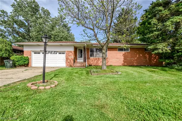 7815 Parmaview Lane, Parma, OH 44134