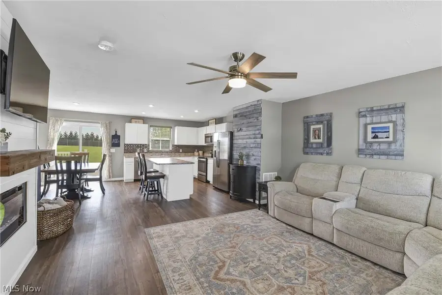 5309 Miller Street, Barberton, OH 44203 - #3