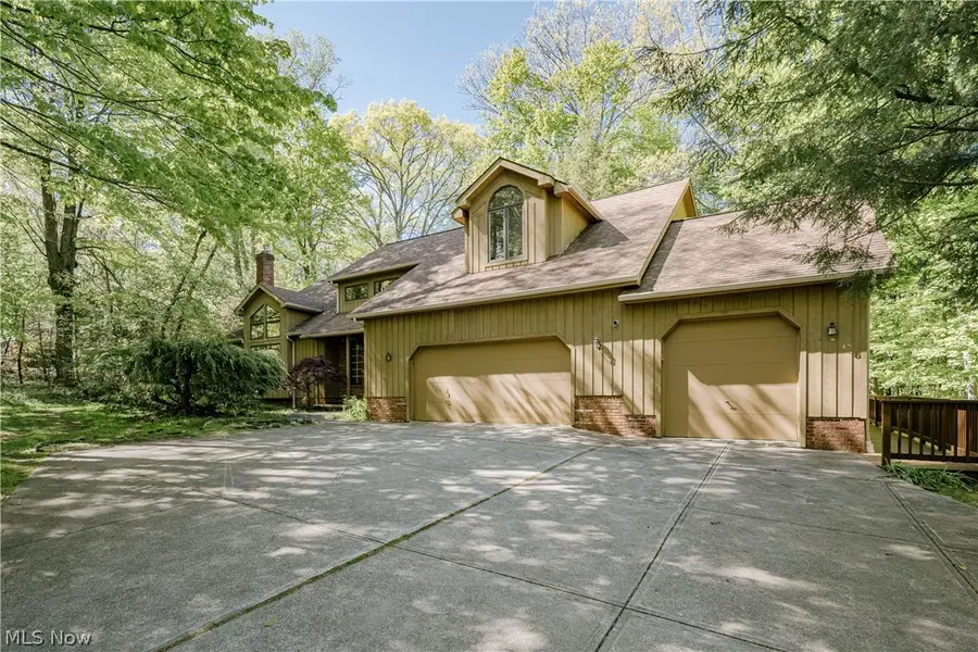 33475 Miles Road, Moreland Hills, OH 44022 - #3