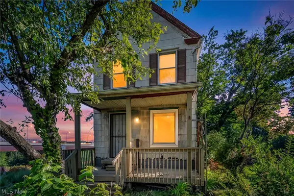 357 N Adams Street, Akron, OH 44304
