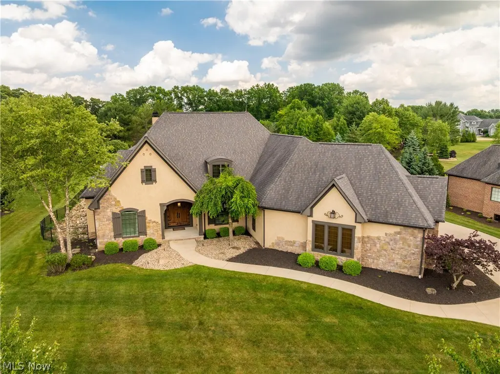7912 Greenwich Nw Boulevard, Massillon, OH 44646 - #1