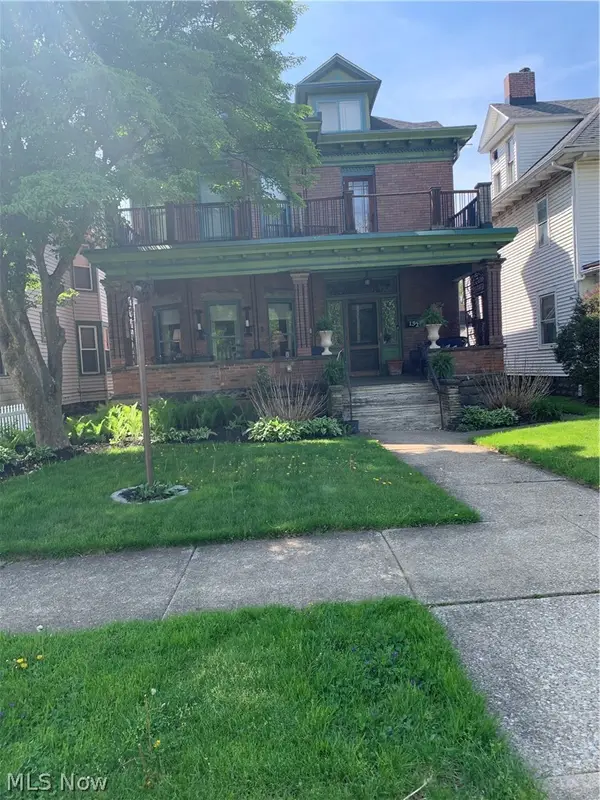 132 6th Nw Street, Barberton, OH 44203