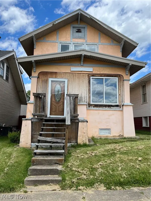 26 2nd Street, Beech Bottom, WV 26030