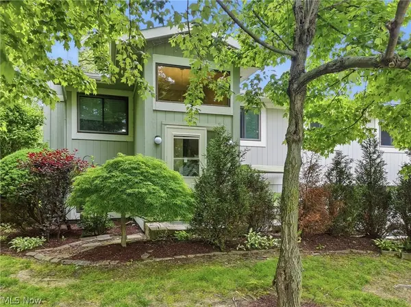 7147 N Jester Place, Concord Twp, OH 44077