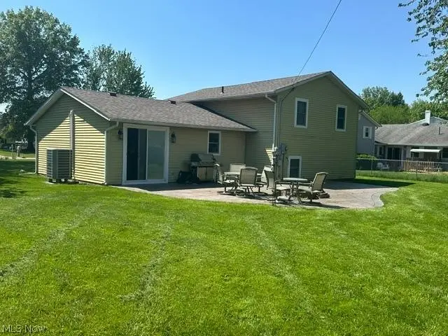 454 Oaknoll Drive, Amherst, OH 44001 - #2