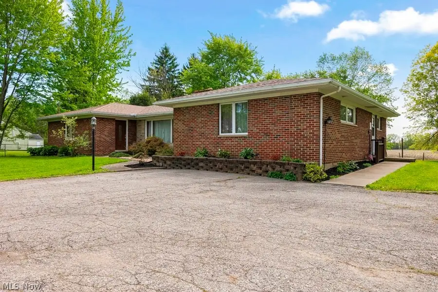 13720 Durkee Road, Grafton, OH 44044 - #3