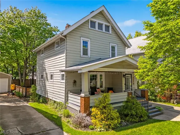 2218 Wyandotte Avenue, Lakewood, OH 44107