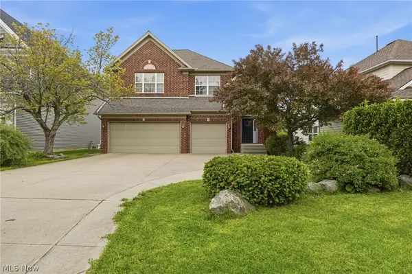 33984 Crown Colony Drive, Avon, OH 44011