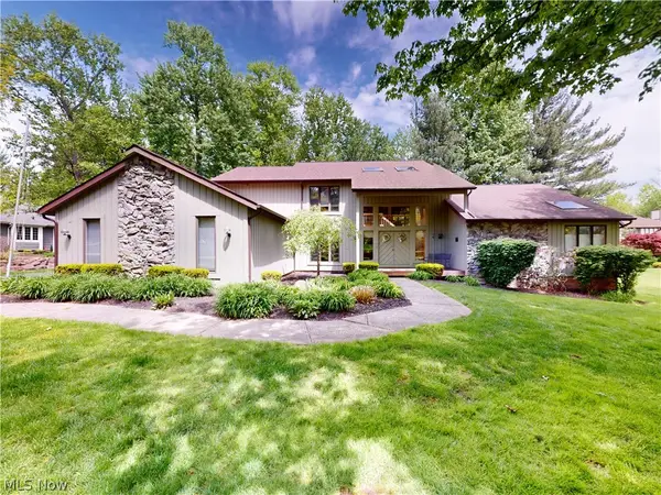 857 Hardwood Court, Gates Mills, OH 44040