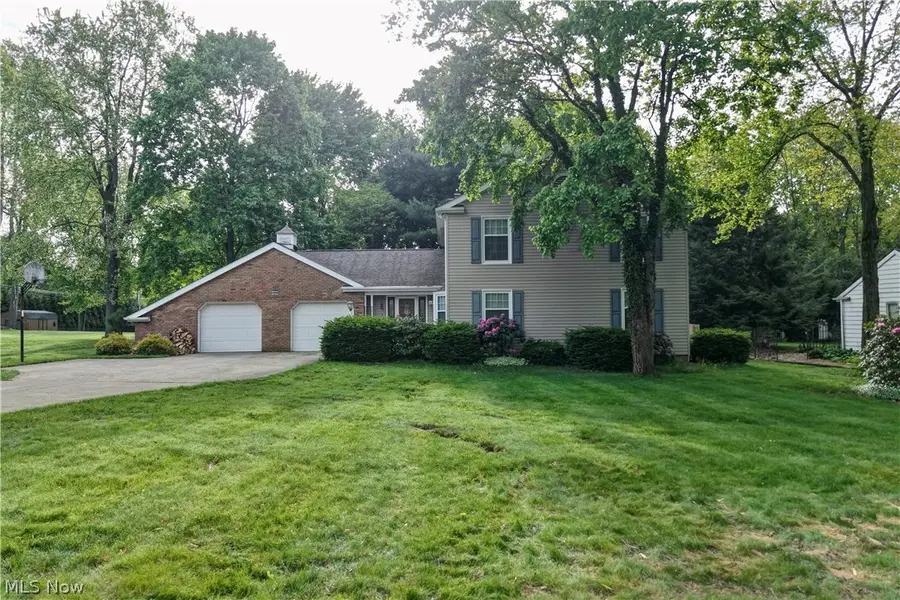 1036 Briarview Nw Avenue, North Canton, OH 44720 - #2