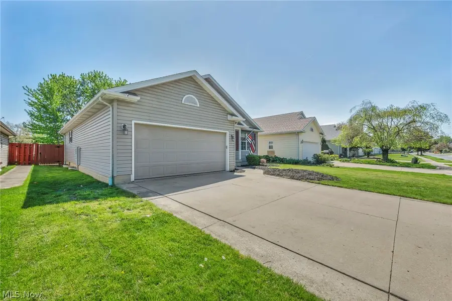 325 Longfellow Street, Elyria, OH 44035 - #3