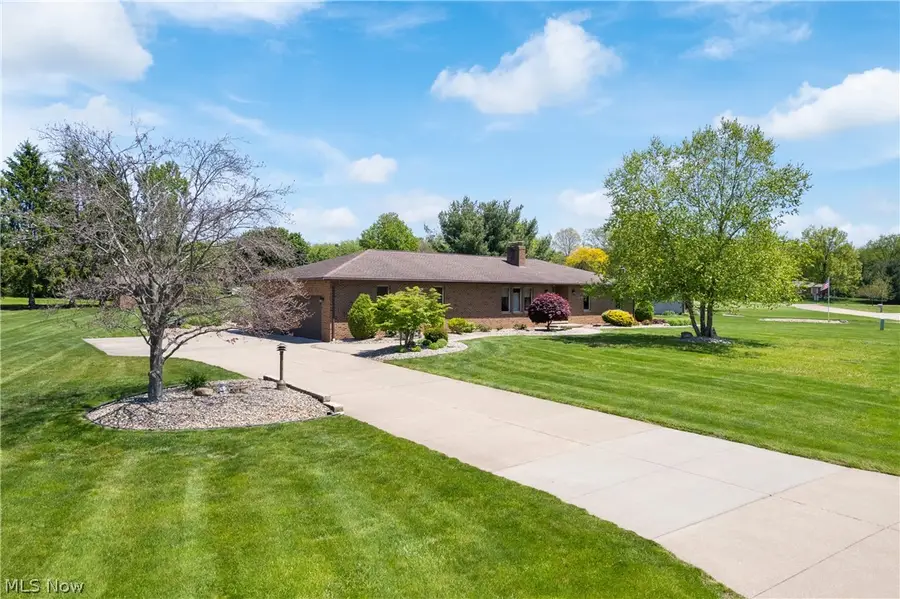 2615 Canaan Drive, Uniontown, OH 44685 - #2
