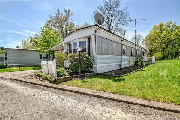112 Lakeside Sw Way, Warren, OH 44481
