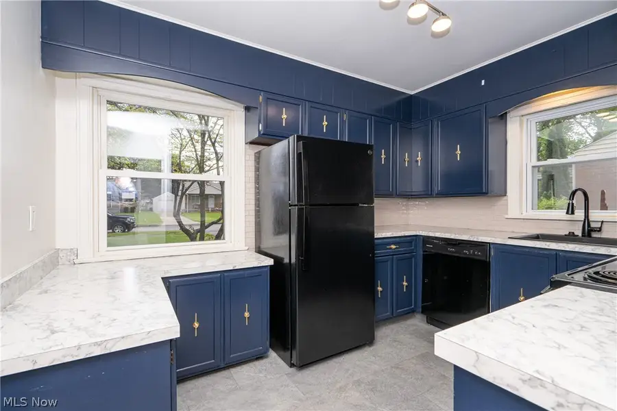 4020 Stratmore Avenue, Youngstown, OH 44511 - #2