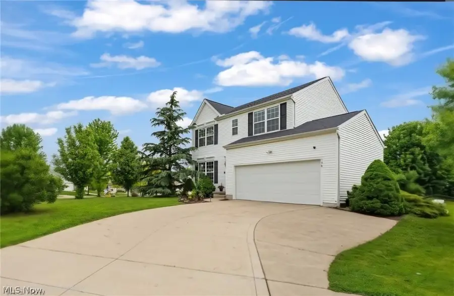 198 Gatwick Grove Circle, Wadsworth, OH 44281 - #2