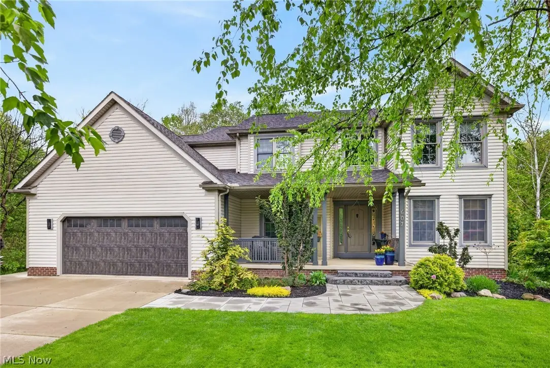 607 Highwood Drive, Cuyahoga Falls, OH 44223 - #1