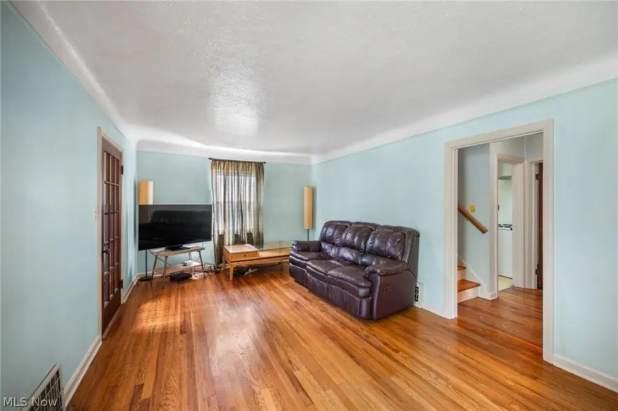 21570 Priday Avenue, Euclid, OH 44123 - #3