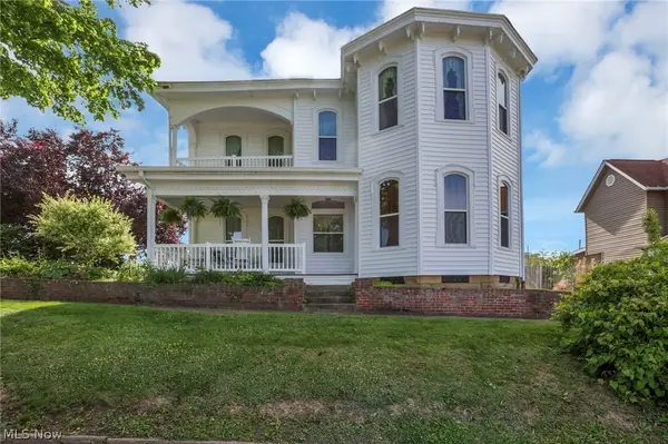 219 High Street, Senecaville, OH 43780