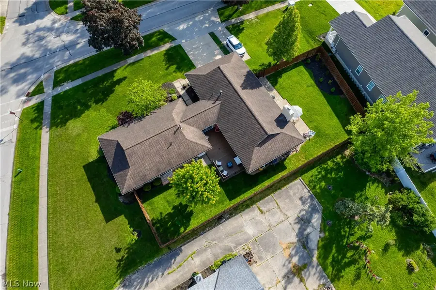 609 Wyleswood Drive, Berea, OH 44017 - #2