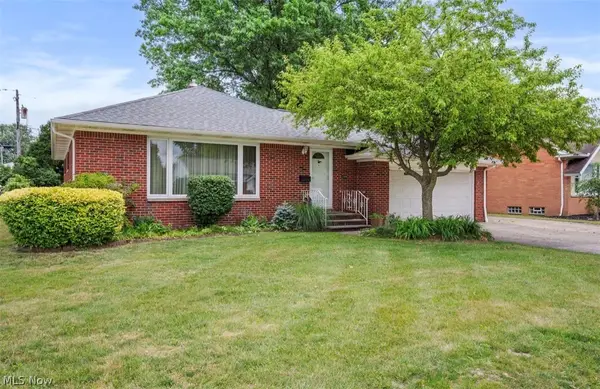 1771 Crestwood Road, Mayfield Heights, OH 44124