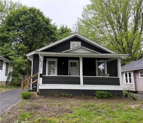 1228 Arnold Avenue, Akron, OH 44305