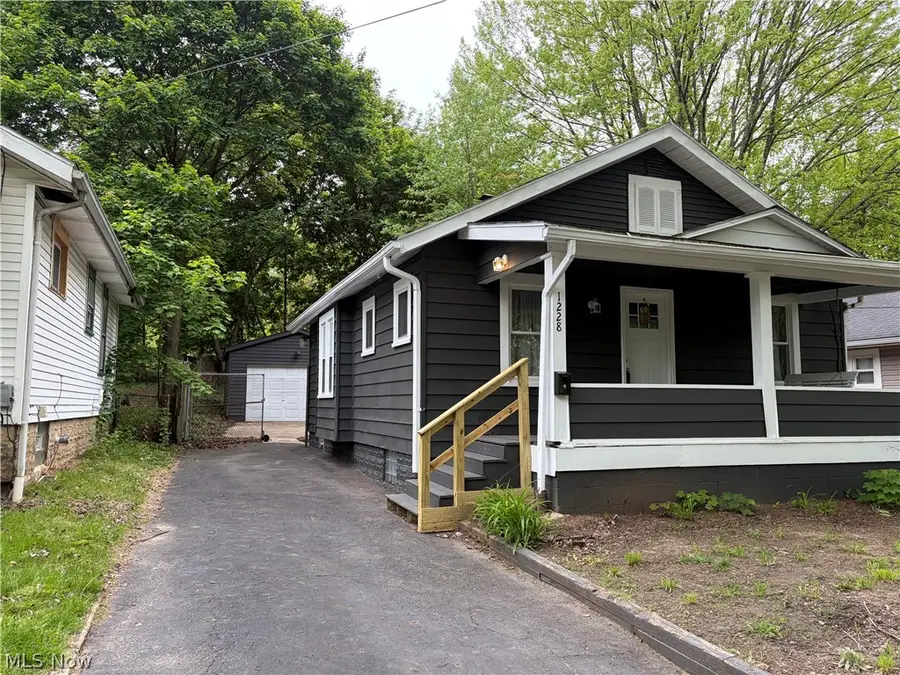 1228 Arnold Avenue, Akron, OH 44305 - #2