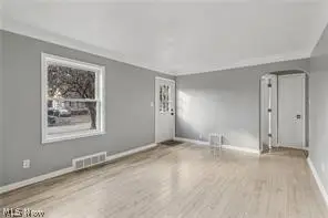 11804 Kensington Avenue, Cleveland, OH 44111 - #3