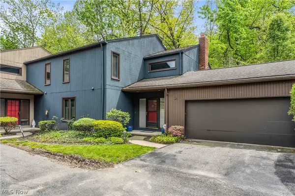36 Oakshore Drive, Bratenahl, OH 44108