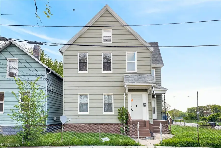 2763 W 32nd Street, Cleveland, OH 44113 - #3