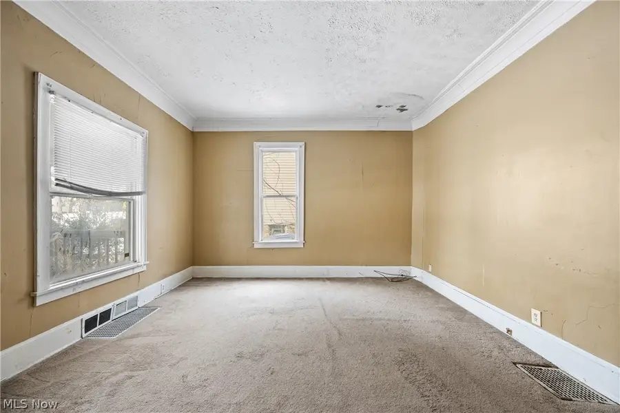 124 Roswell Street, Akron, OH 44305 - #3