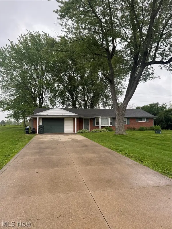 7660 Lakefield Street, Louisville, OH 44641