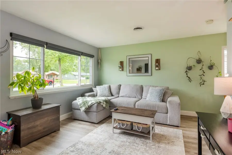 463 Walnut Drive, Berea, OH 44017 - #3