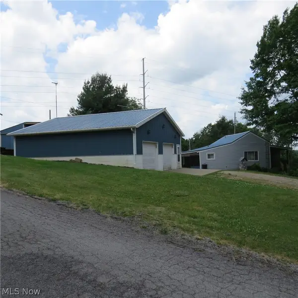 3086 Apollo Se Road, Carrollton, OH 44615