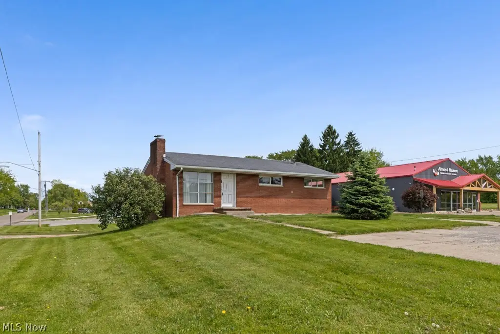 2150 Beechwood Avenue, Alliance, OH 44601 - #1