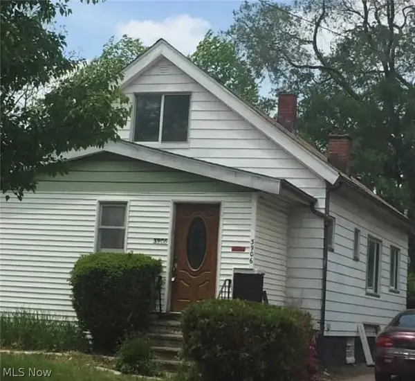 3906 Brookside Boulevard, Cleveland, OH 44111