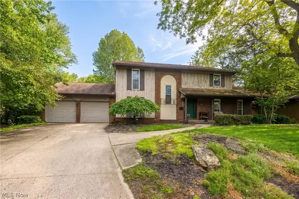 1805 Heritage Circle, Dover, OH 44622