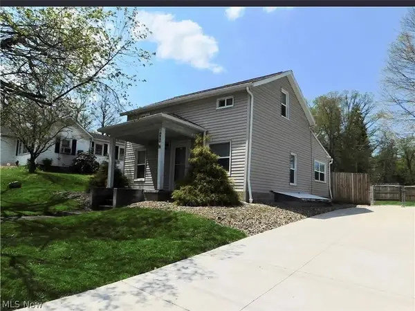 448 Cherry W Street, Canal Fulton, OH 44614