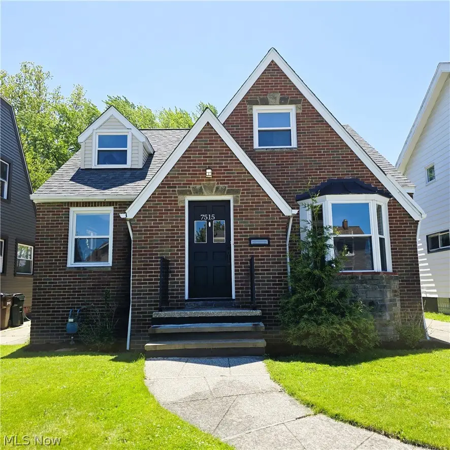 7515 Ridgefield Avenue, Parma, OH 44129 - #1