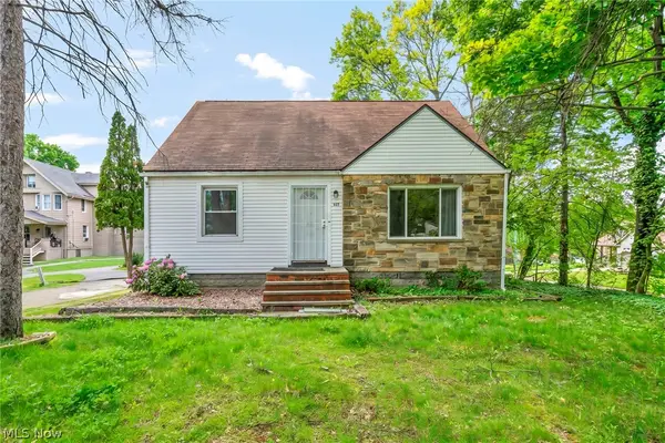 1574 East Avenue, Akron, OH 44314