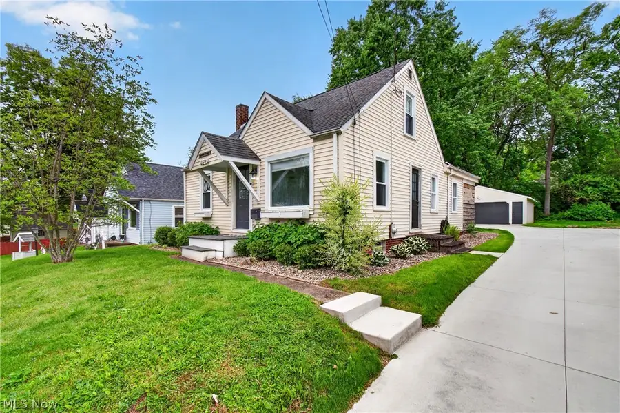 3731 Yale Nw Avenue, Canton, OH 44709 - #2