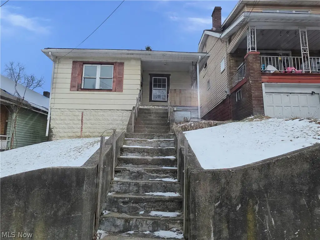 732 Kendall Avenue, Steubenville, OH 43952 - #1