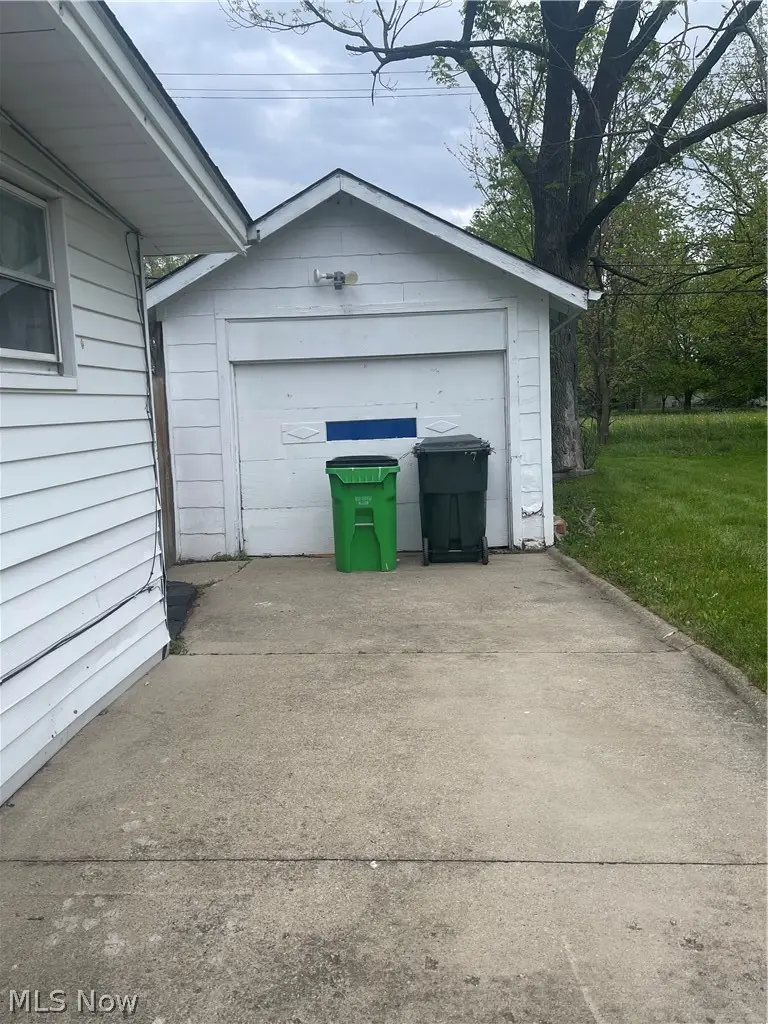 251 E 238th Street, Euclid, OH 44123 - #2