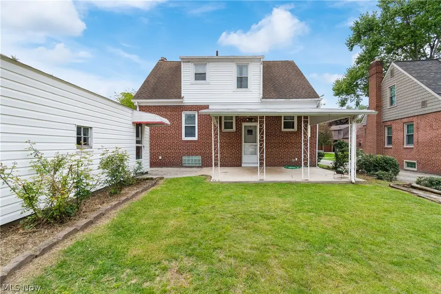 2525 Beverly Avenue, Akron, OH 44312 - #2