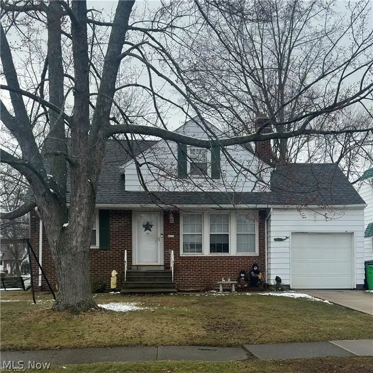 364 Walworth Avenue, Euclid, OH 44132 - #1