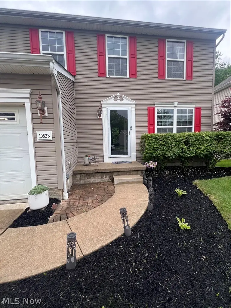 10523 Herrington Drive, Aurora, OH 44202 - #2